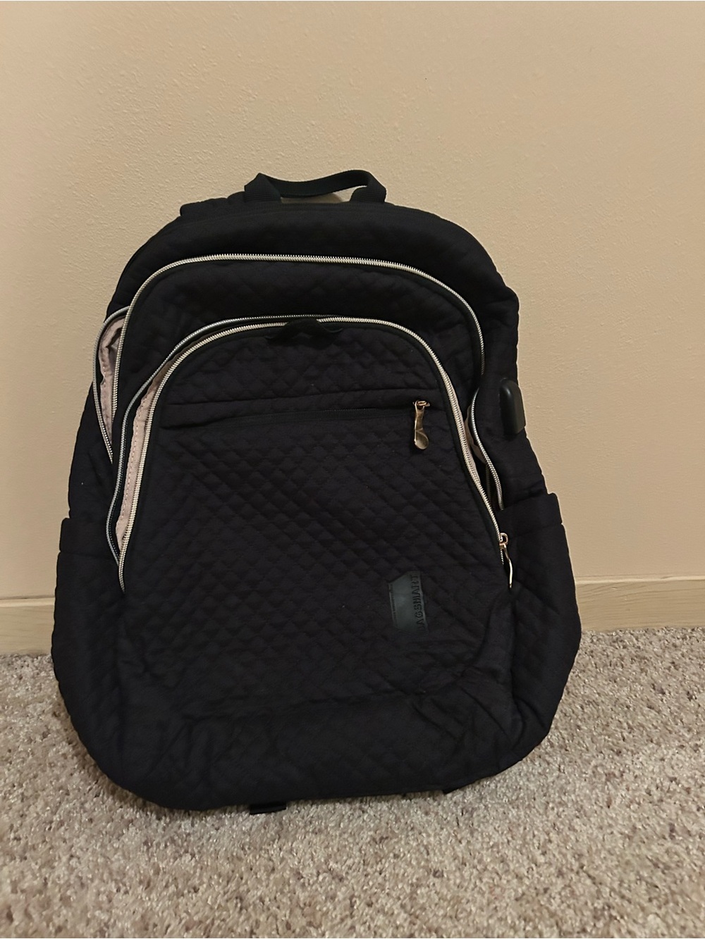 Bagsmart Quilted Black Women's Backpack with Contrast Zippers